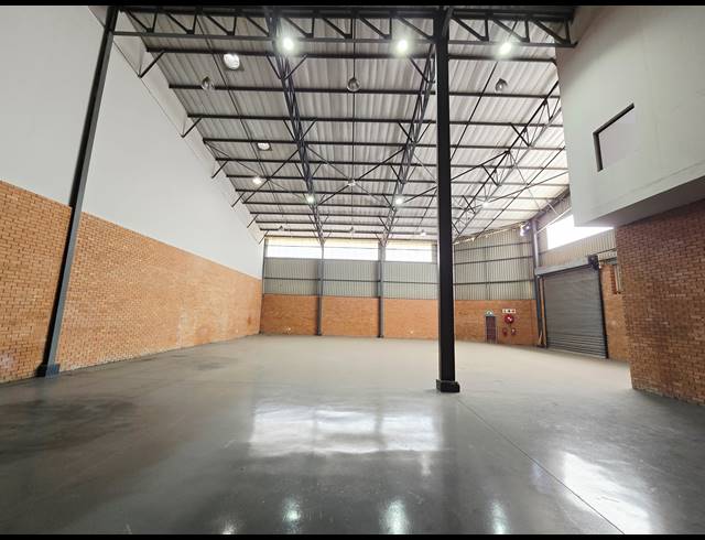 677M² WAREHOUSE TO LET IN COSMO BUSINESS PARK